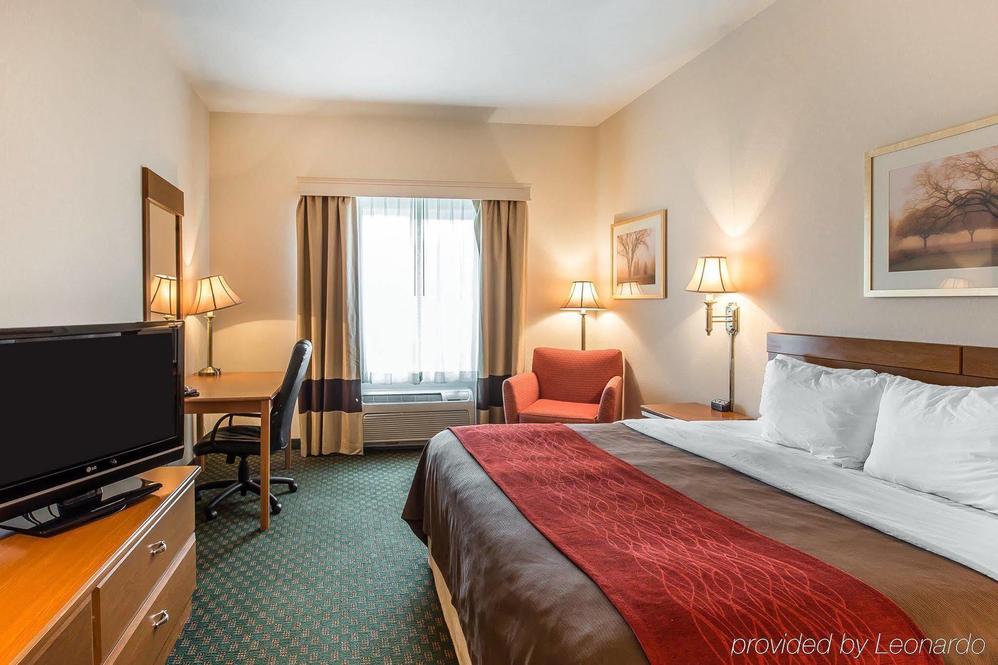 Comfort Inn & Suites Райфъл Екстериор снимка