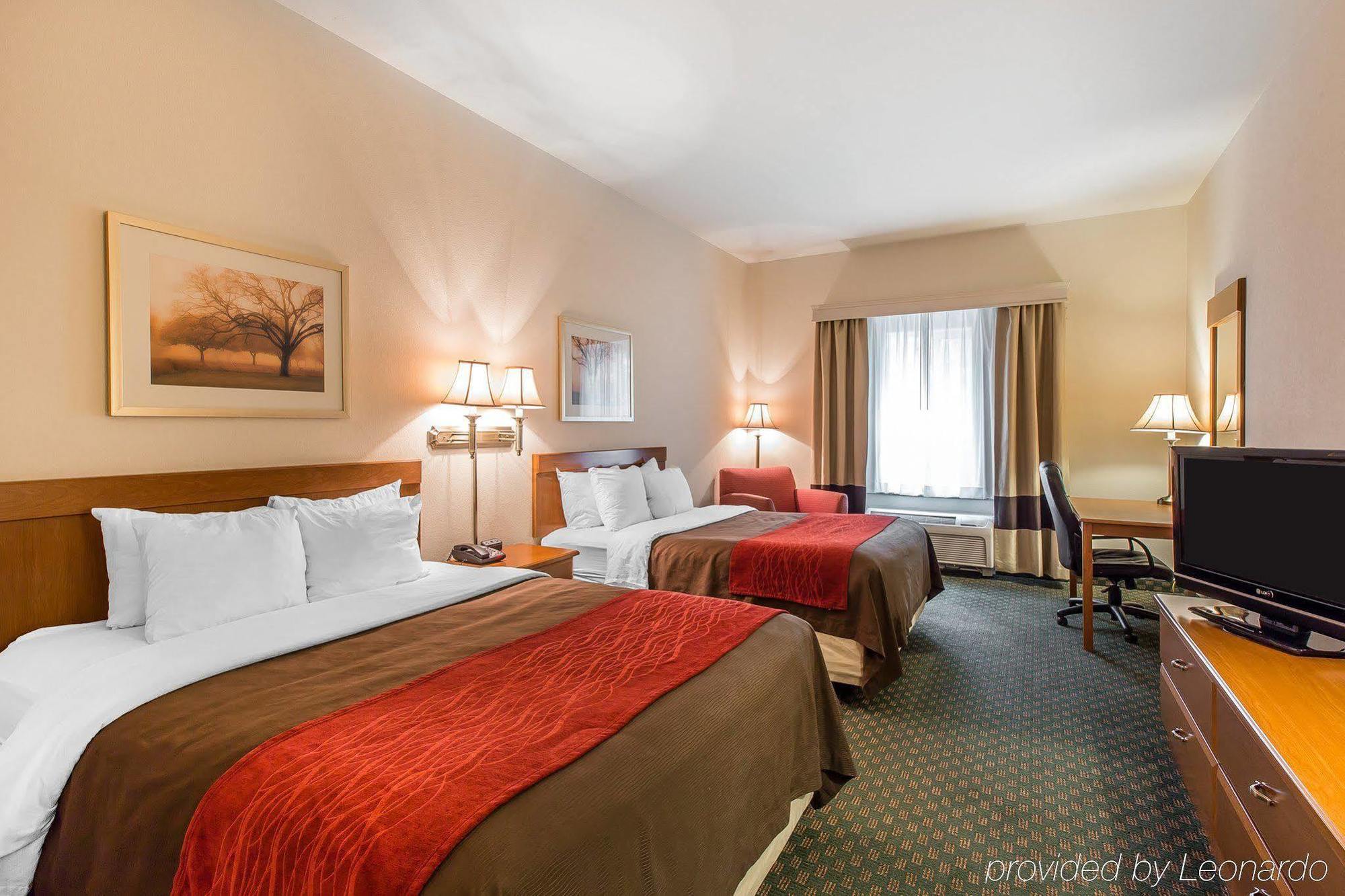 Comfort Inn & Suites Райфъл Екстериор снимка