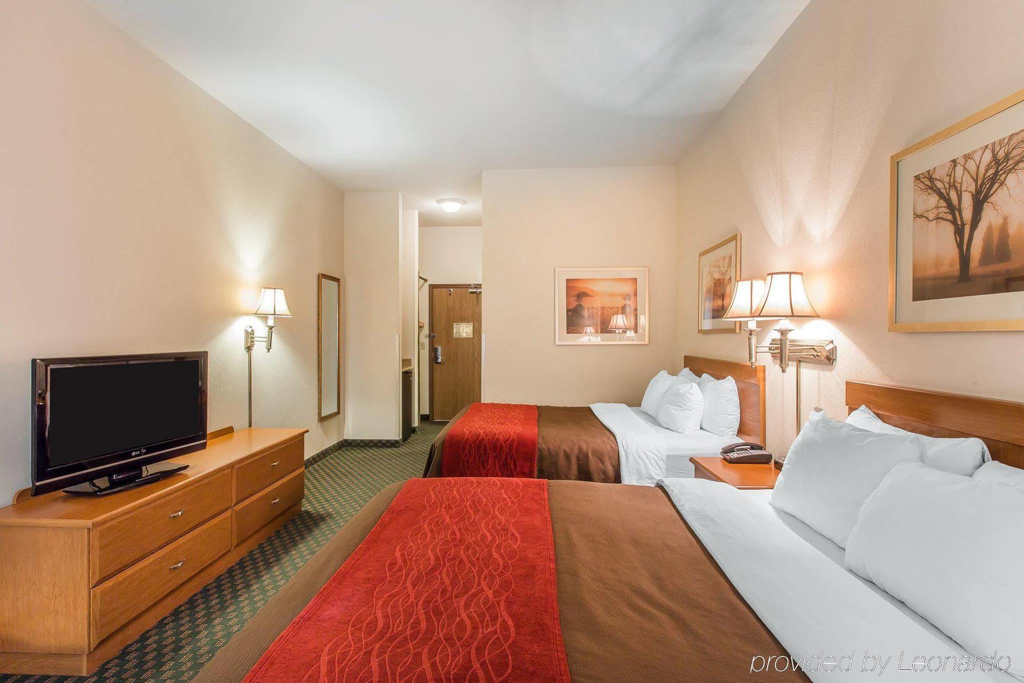 Comfort Inn & Suites Райфъл Екстериор снимка