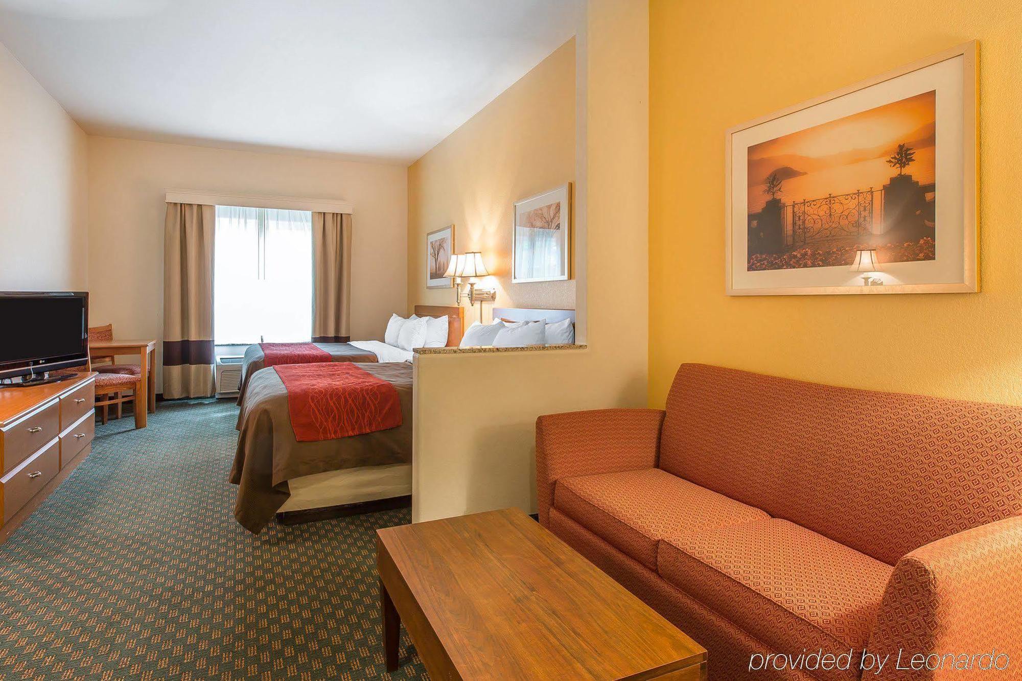 Comfort Inn & Suites Райфъл Екстериор снимка