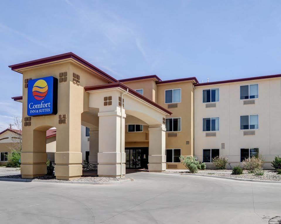 Comfort Inn & Suites Райфъл Екстериор снимка